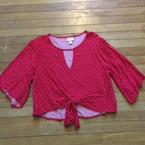 Slightly cropped target shirt